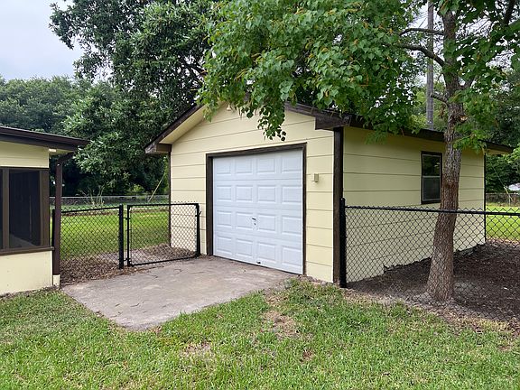 4th image of 4414 Pimlico Dr