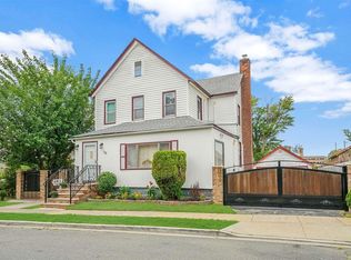 58 Hungry Harbor Rd, Valley Stream, NY 11581