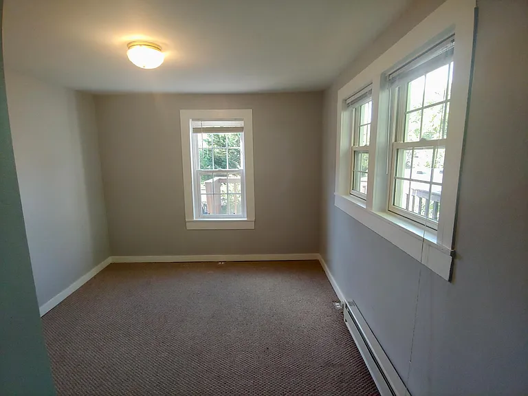 902 Tremont St #B — Photo 7