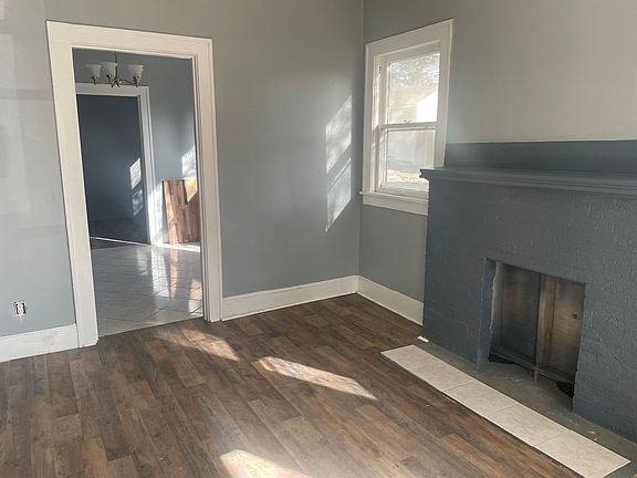 3rd image of 1430 W Kirby Pl #B