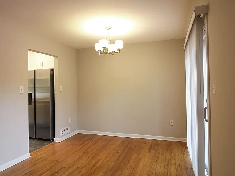 6211 Duntley Ct — Photo 5