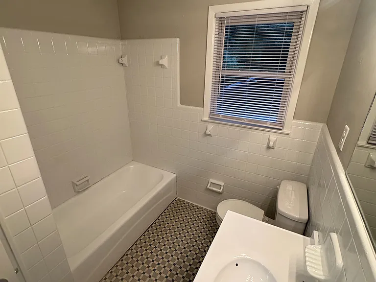 108 White St — Photo 18