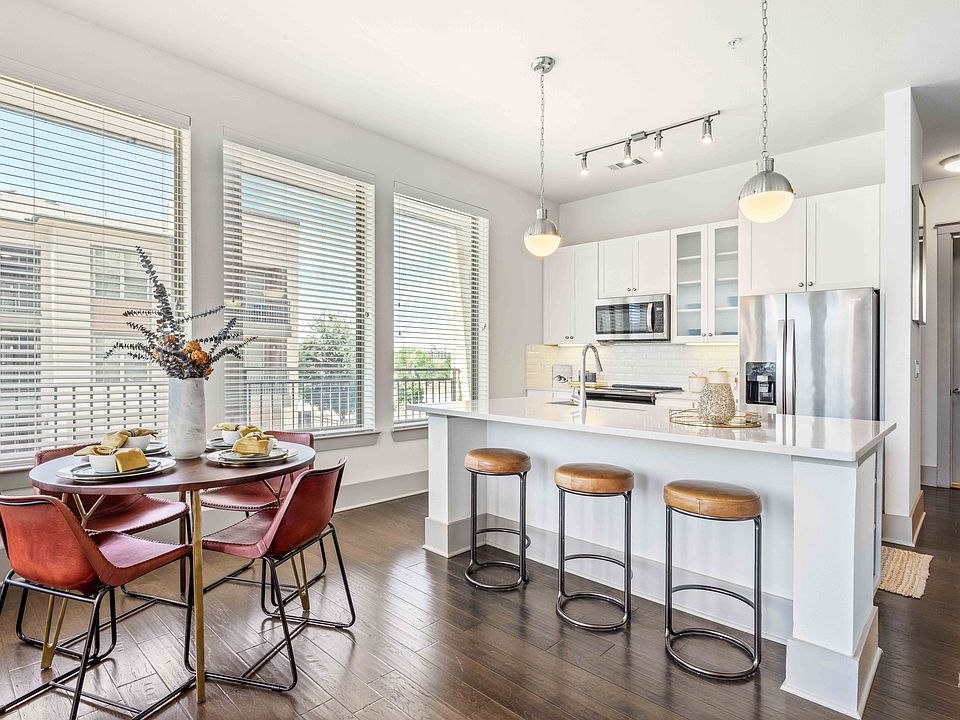 Haley Model Kitchen and Dining Area