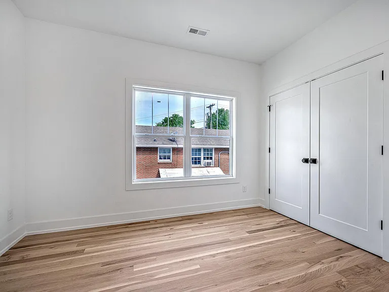 6535 Thunderbird Dr — Photo 10