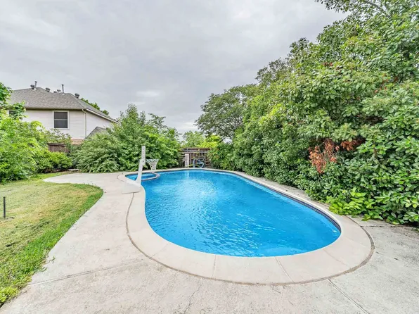 1641 Mountain Laurel Dr, Keller, TX 76248