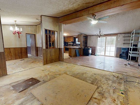 5th image of 83 Hyde Road