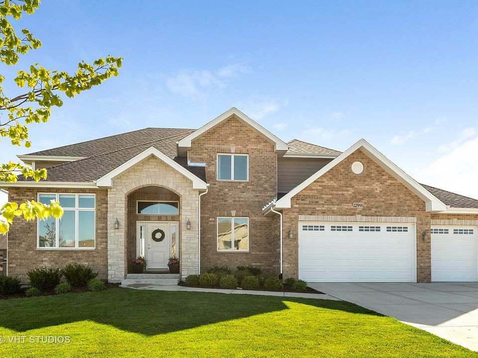 1st image of 22995 Anna Ln