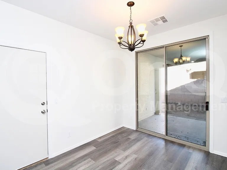 21066 E Munoz St — Photo 3
