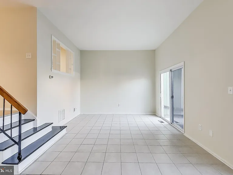 6403 Entwood Ct — Photo 6