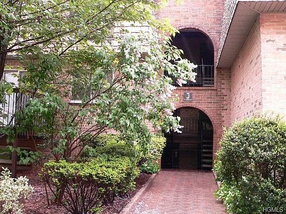 2nd image of 336 Central Park Ave APT J7
