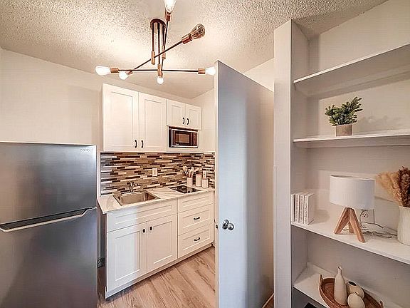 4th image of 3030 W Sam Houston Pkwy S #305
