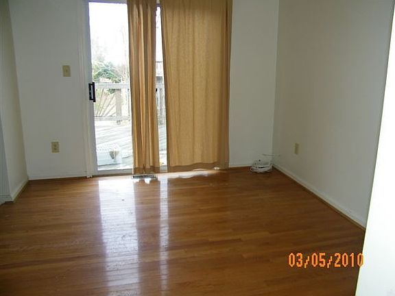3rd image of 14730 Grobie Pond Ln