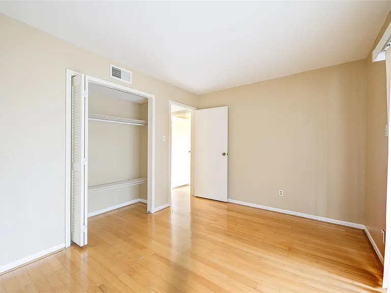 3055 Walnut Bend Ln #21 — Photo 21