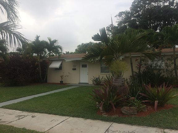 2nd image of 90 NE 209th Ter