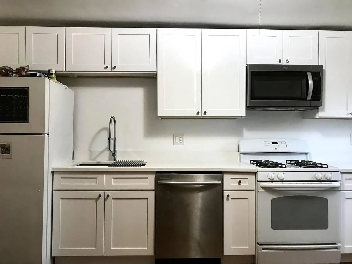 Building Photo - 174 Mountain Ave #4