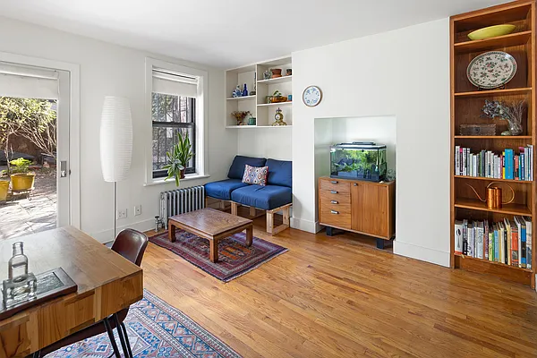Sold by Realty Collective | media 3
