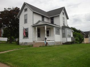 240 E Maple St, Lancaster, WI 53813