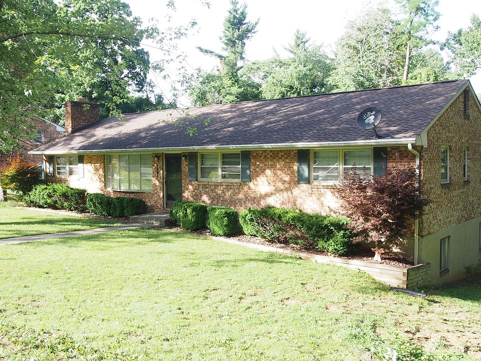 1st image of 1901 Montclair Dr