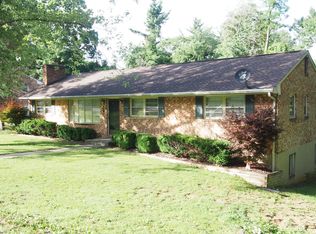 1901 Montclair Dr, Roanoke, VA 24019