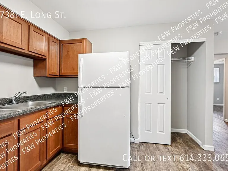 1738I E Long St — Photo 62