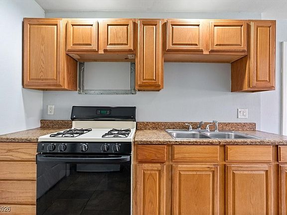 3rd image of 4000 Visby Ln
