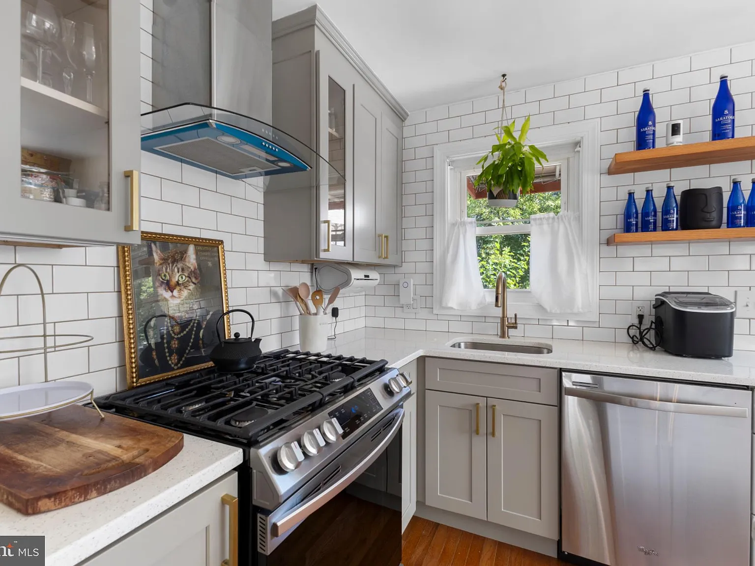 2 bed, 2.0 bath, 1296 sqft, $3,250 — Photo 3