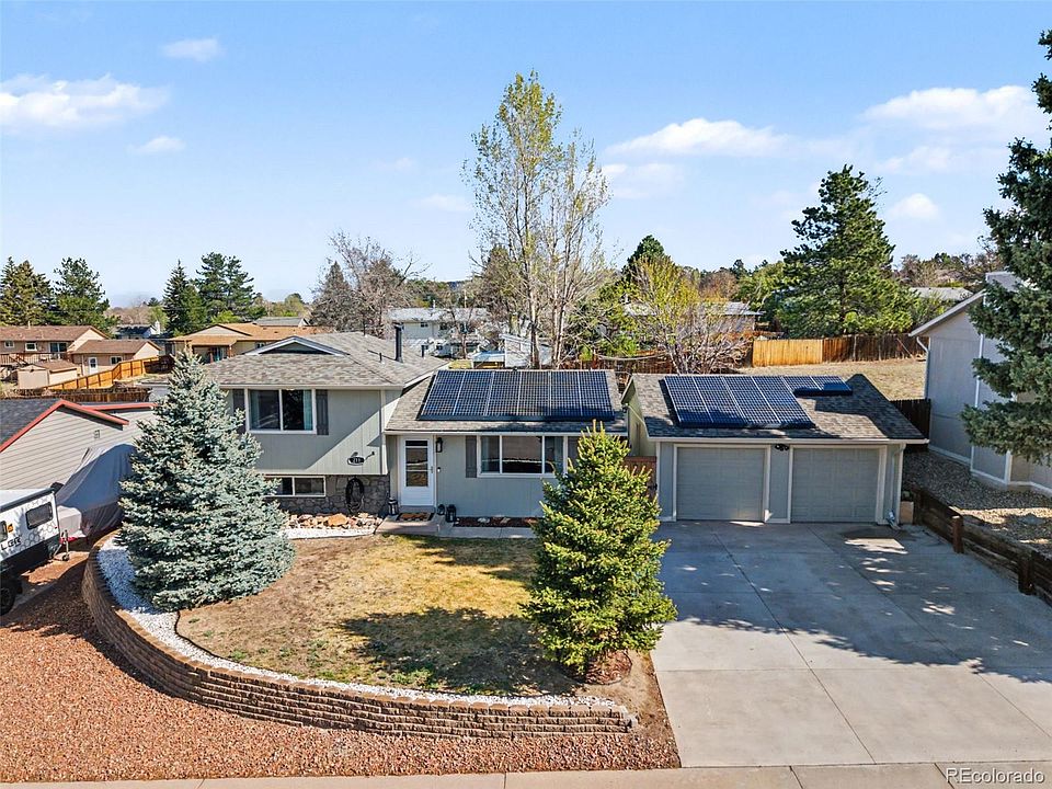 1st image of 211 Douglas Fir Avenue