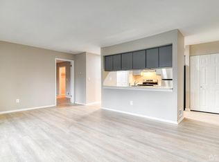 21 Beaconsfield Pl, Somerset, NJ 08873