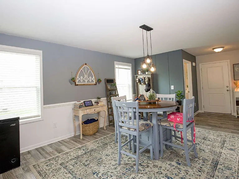 413 Century Ln — Photo 9