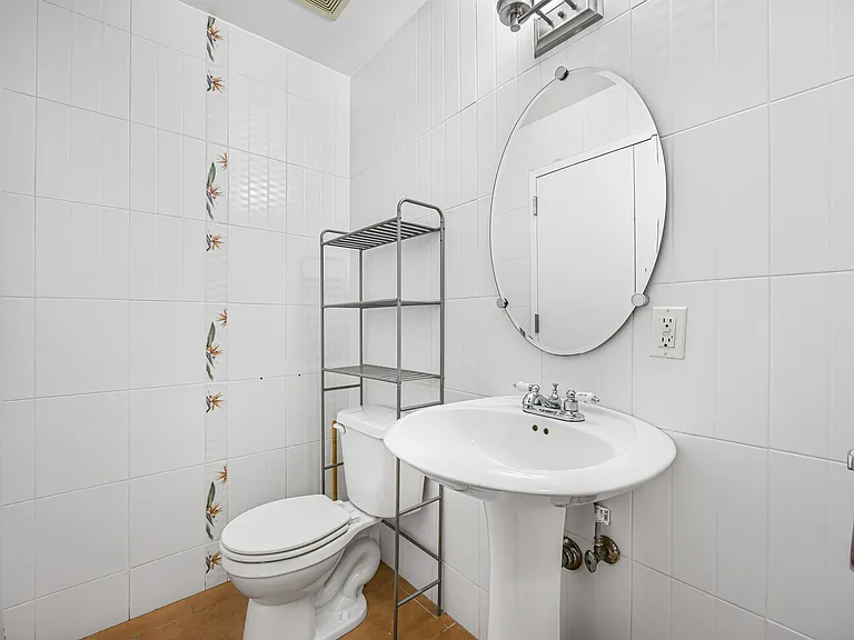 2408 Ocean Ave #9A — Photo 9