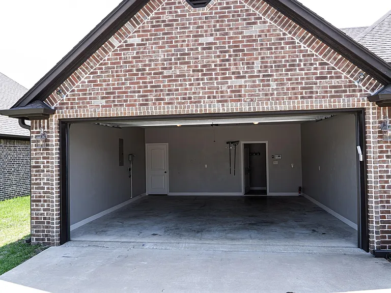 7352 Kingsport Ln — Photo 48