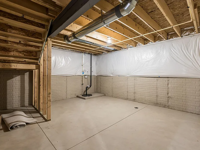 303 Wyman Lake Dr — Photo 46