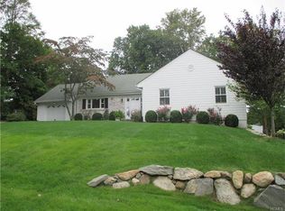 6 Branch Brook Rd, White Plains, NY 10605