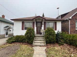 61 Fairfield Ave, Toronto, ON M8W 1R6