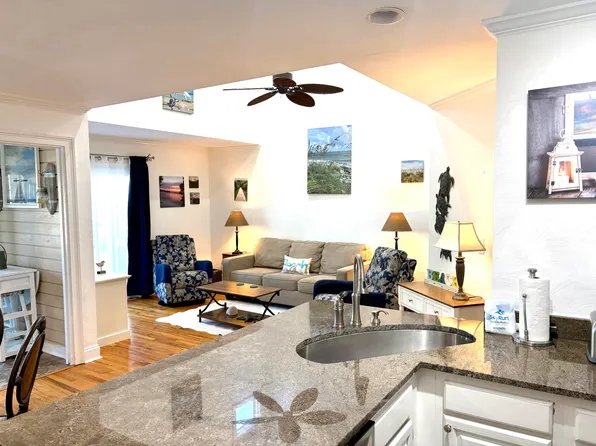 1638 Live Oak Park, Johns Island, SC 29455