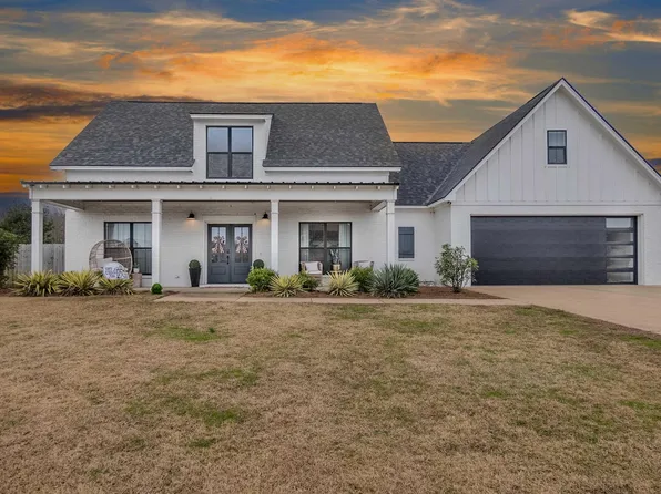 613 E Frenchmans Bend Rd, Monroe, LA 71203