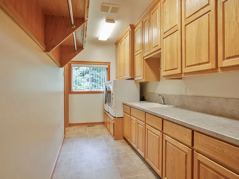 2385 Lake Forest Dr — Photo 22
