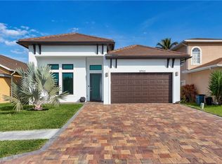 3752 Kent Dr, Naples, FL 34112