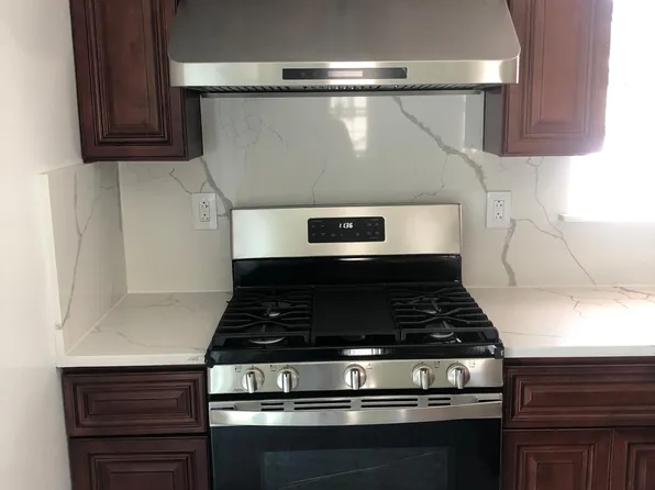 11 Sherbrooke Ave #1, Braintree, MA 02184