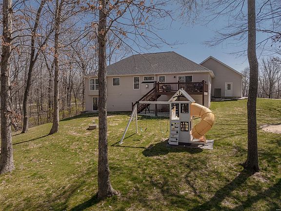 2nd image of 180 Starview Dr