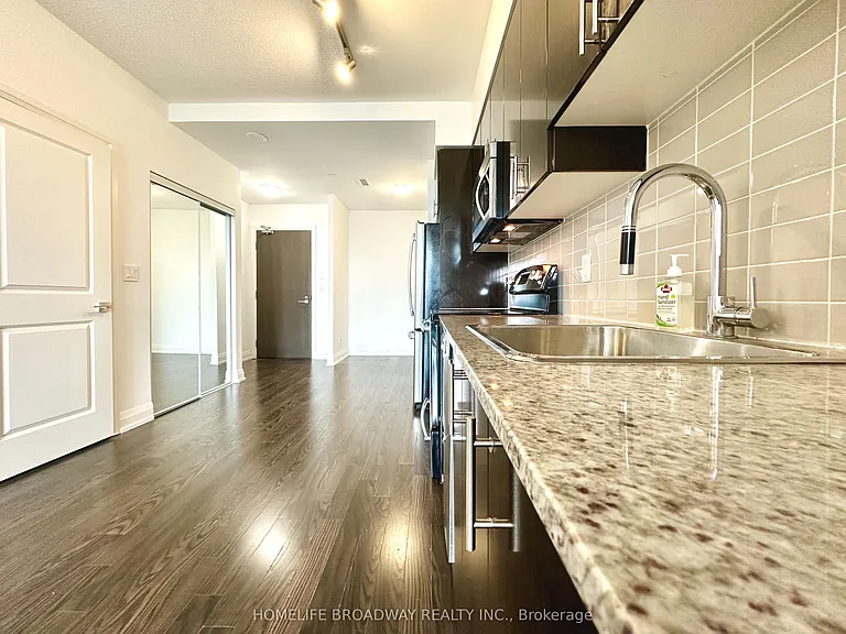 7161 Yonge St #2833 — Photo 19
