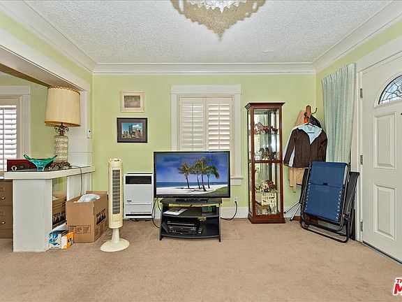 5th image of 3677 Halldale Ave