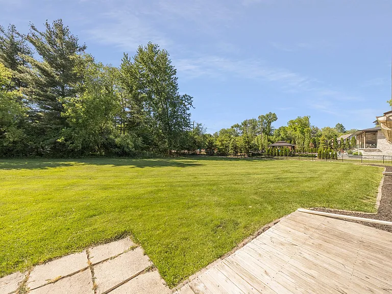 6096 Darramoor Rd — Photo 44