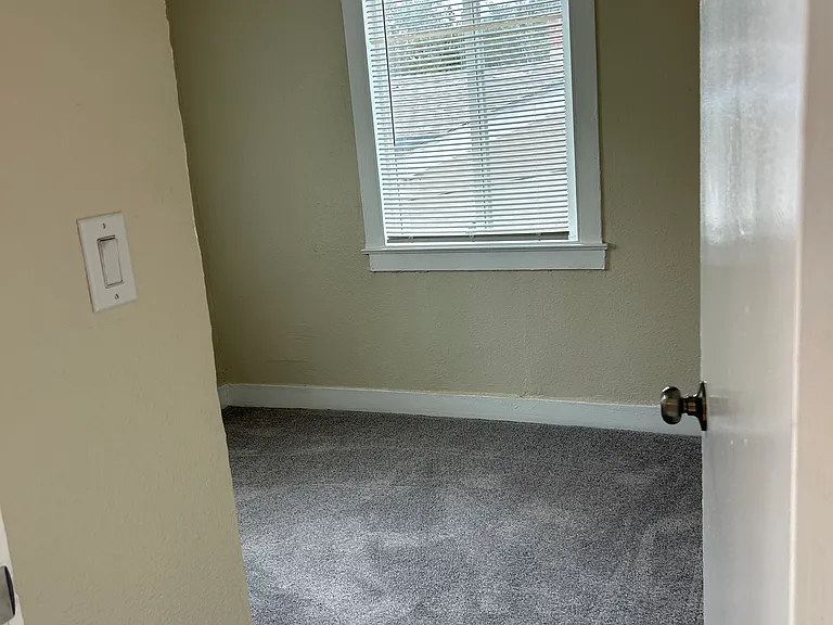 1135 Florida St — Photo 8