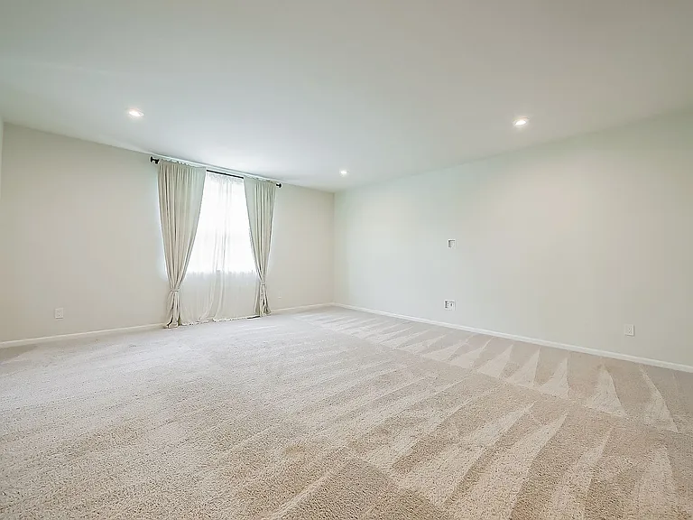 1582 Beachwood Dr — Photo 9