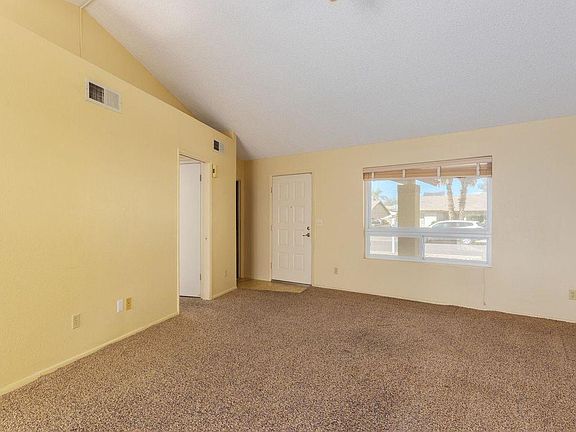 3rd image of 3045 W Potter Dr