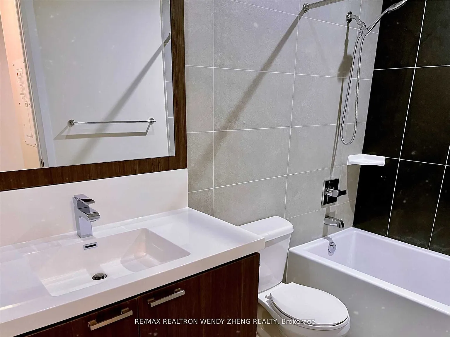 Studio, $2,050 — Photo 4