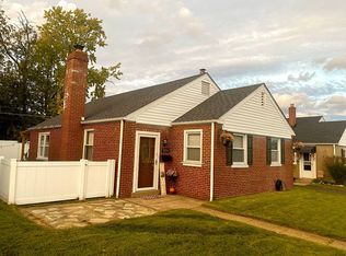 9216 Puritan Rd, Philadelphia, PA 19114