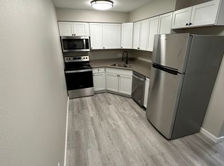 800 13th St #57FFFB9DC, West Des Moines, IA 50265