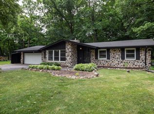 14521 W Woodland Dr, New Berlin, WI 53151